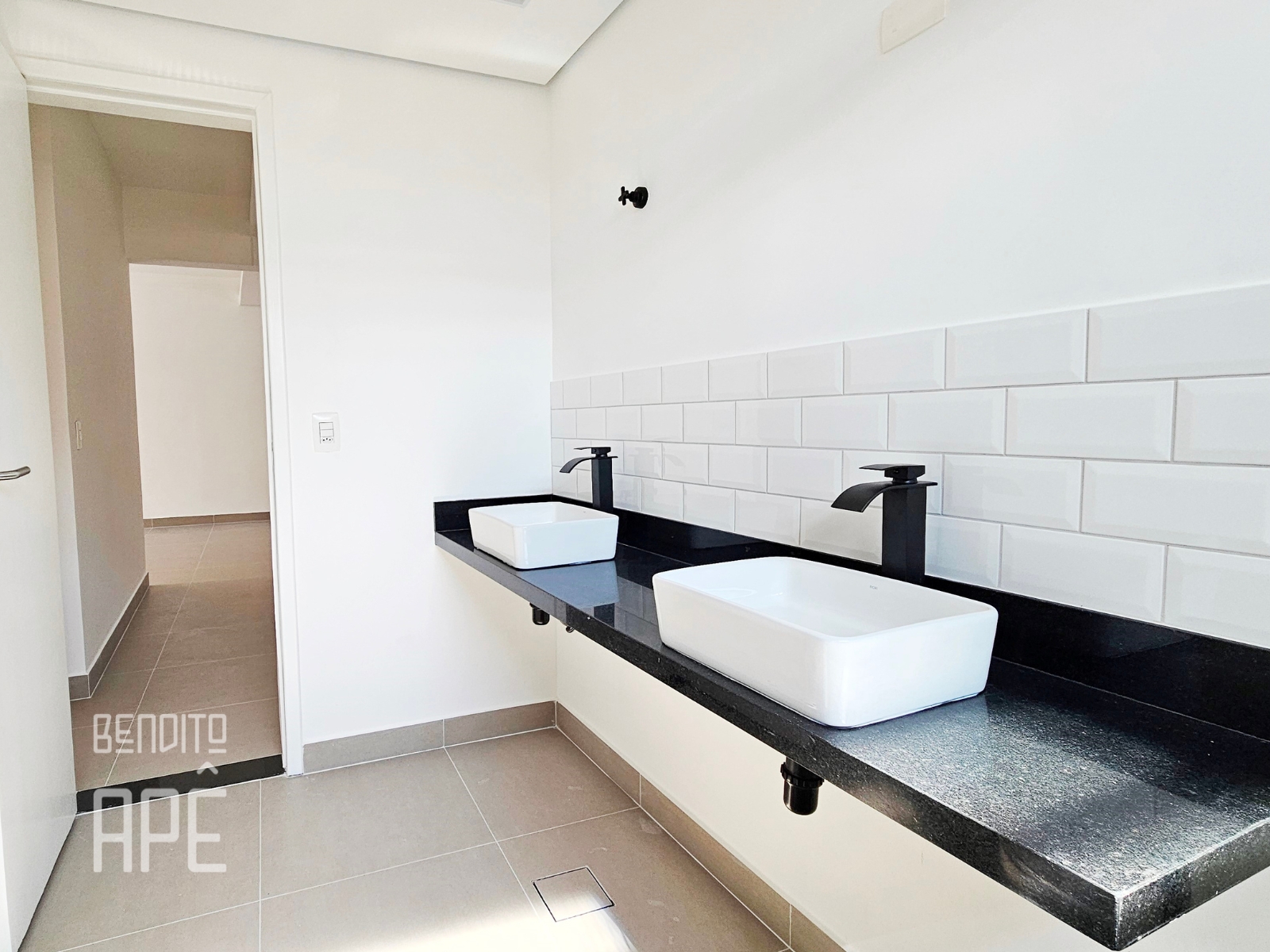 Comprar Apartamento na Rua Caiowaá