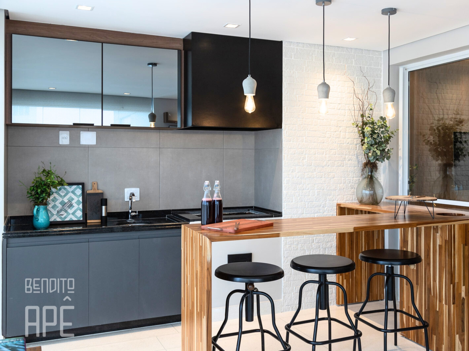 Comprar Apartamento na Rua Diana