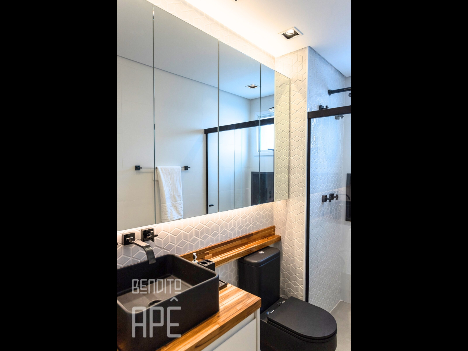 Comprar Apartamento na Rua Diana