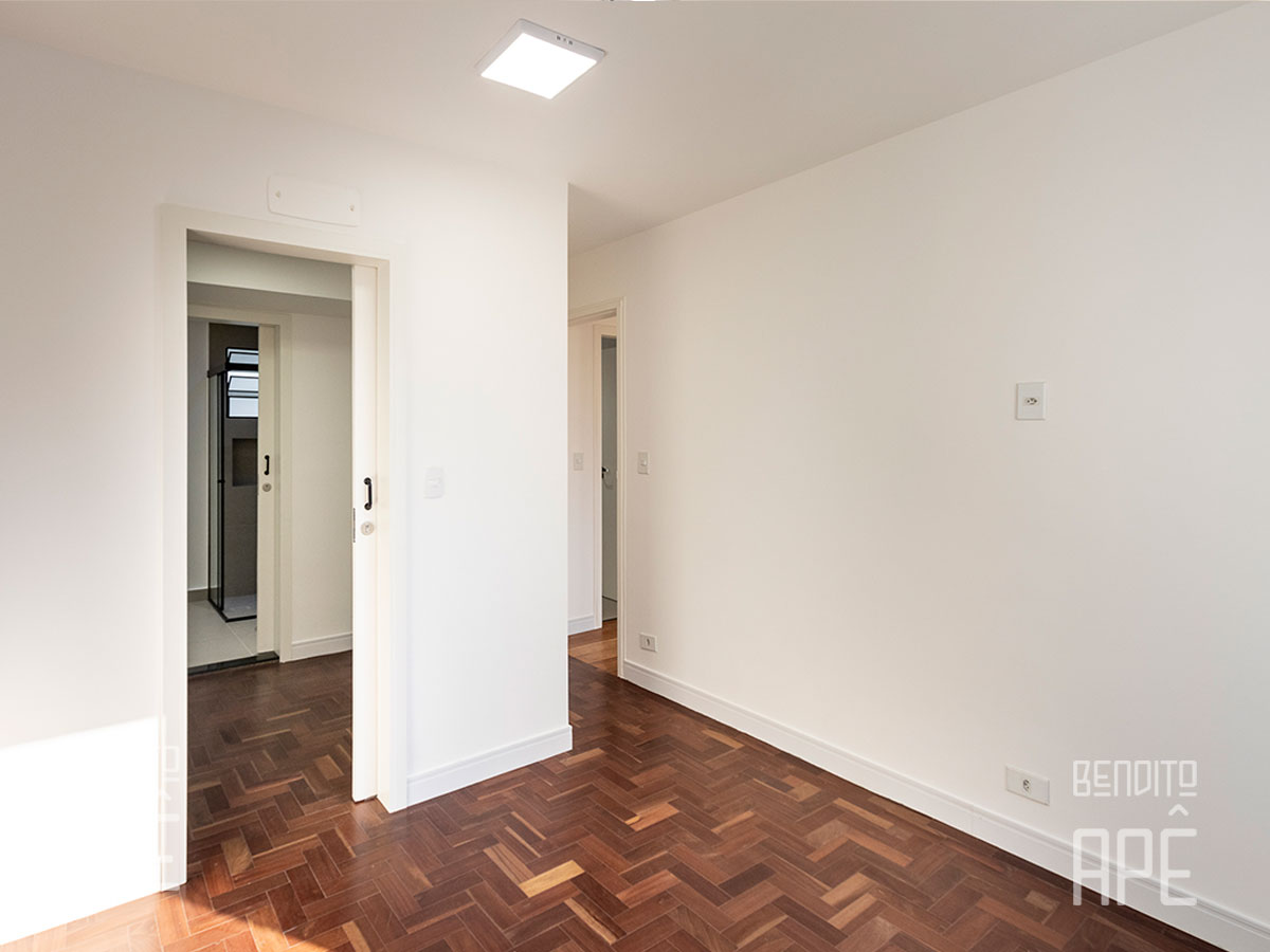 Comprar Apartamento na Rua Diana