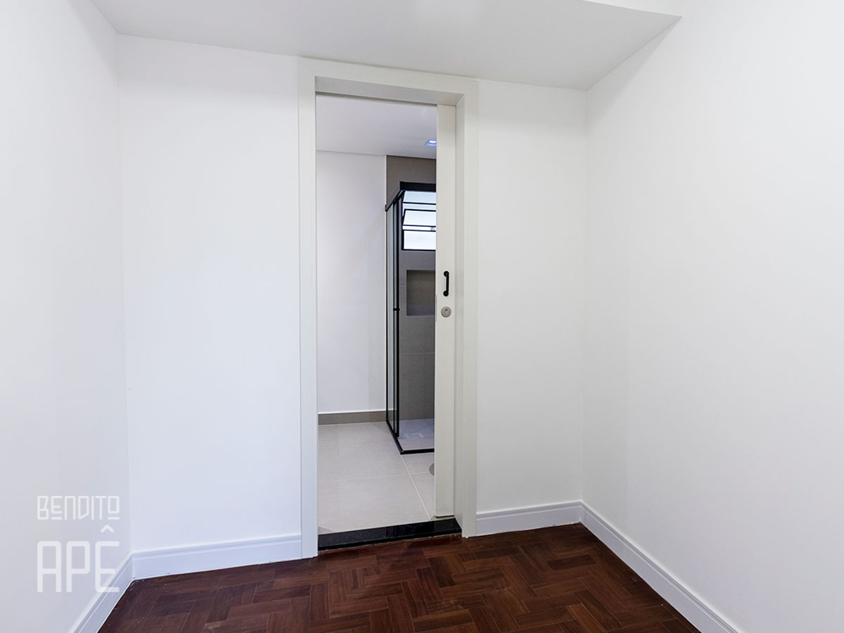 Comprar Apartamento na Rua Diana